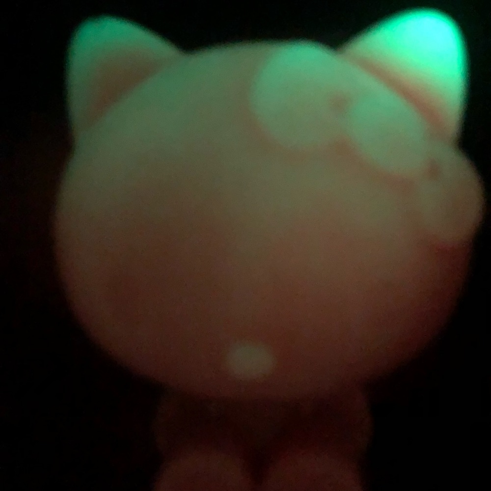 Hello kitty  luminous stone